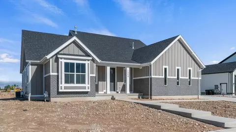 Exterior - 718 N 1600 E, Salem, UT 84653 photo 3 of 21