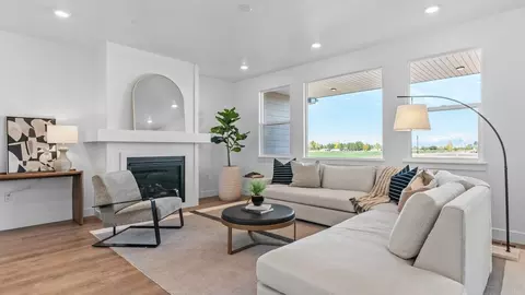 Living - 718 N 1600 E, Salem, UT 84653 photo 2 of 5