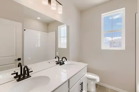 Bath - 46427 Heritage Ave, Bennett, CO 80102 photo 4 of 14