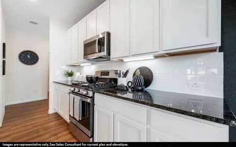 Kitchen - 11234 Katzer Pl, Converse, TX 78109 photo 2 of 7