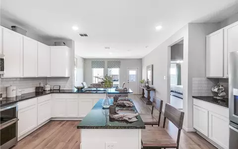 Kitchen - 11234 Katzer Pl, Converse, TX 78109 photo 4 of 7
