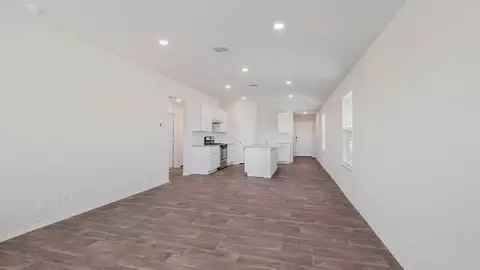 Living - 9648 S Caballo Dr, Apache Junction, AZ 85120 photo 4 of 7