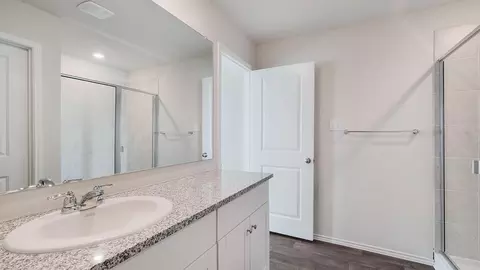 Bath - 9648 S Caballo Dr, Apache Junction, AZ 85120 photo 2 of 9