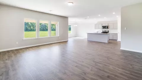 Living - 7420 Cypress Point Dr, Ball, LA 71405 photo 3 of 6