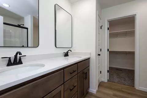 Bath - Undisclosed, Springfield, MO 65802 photo 1 of 3