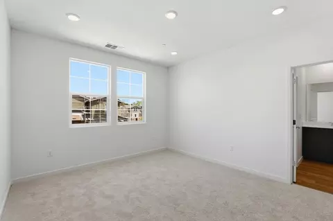 Bedroom - 1025 Ginkgo Cir, Davis, CA 95618 photo 1 of 4