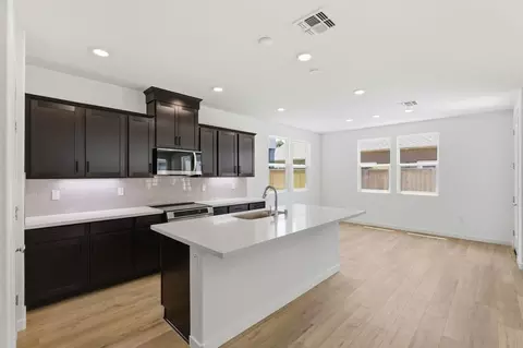 Kitchen - 1025 Ginkgo Cir, Davis, CA 95618 photo 1 of 6