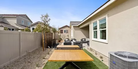 Exterior - 17485 Bear Crk, Hesperia, CA 92345 photo 5 of 18