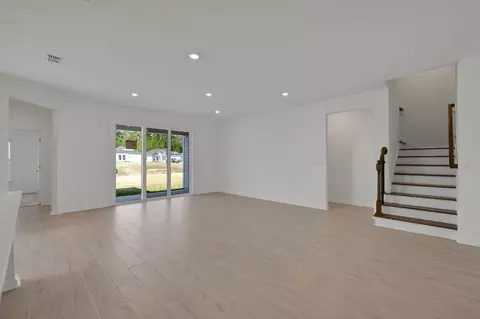 Living - 24 Goldcrest Way, Saint Augustine, FL 32092 photo 3 of 7