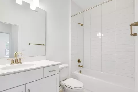 Bath - 24 Goldcrest Way, Saint Augustine, FL 32092 photo 5 of 12