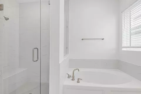 Bath - 24 Goldcrest Way, Saint Augustine, FL 32092 photo 3 of 12