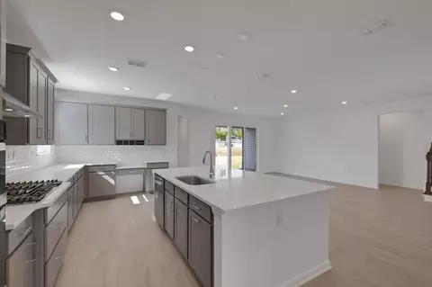 Kitchen - 24 Goldcrest Way, Saint Augustine, FL 32092 photo 10 of 11