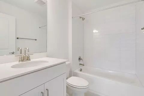 Bath - 24 Goldcrest Way, Saint Augustine, FL 32092 photo 4 of 12