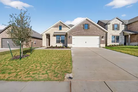 3525 Helena St, Gainesville, TX 76240