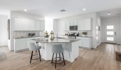 Kitchen - 12955 E Russo Dr, Vail, AZ 85641 photo 3 of 10