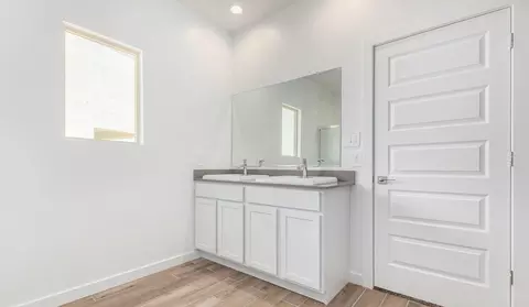 Bath - 12955 E Russo Dr, Vail, AZ 85641 photo 1 of 8