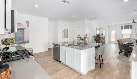 Kitchen - 12955 E Russo Dr, Vail, AZ 85641 photo 2 of 10