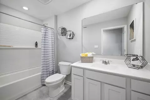 Bath - 446 Bricker St, Hebron, IN 46341 photo 4 of 5