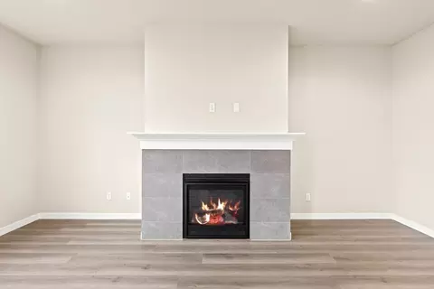 Living - 173 Alder St, Eagle Point, OR 97524 photo 3 of 8