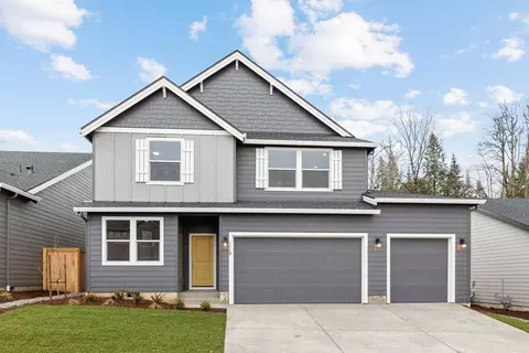 Exterior - 173 Alder St, Eagle Point, OR 97524 photo 3 of 6
