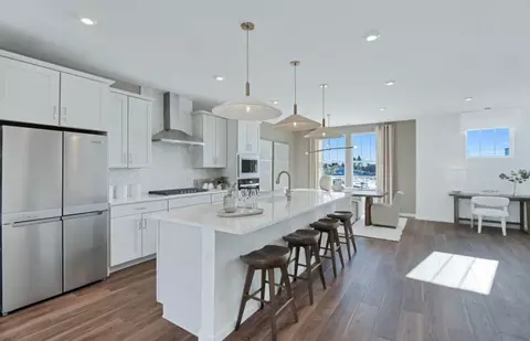 Kitchen - 407 Yatra Ave, Naperville, IL 60563 photo 4 of 8