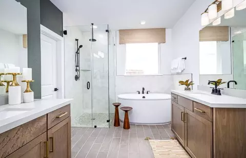 Bath - 932 Cherrystone Loop, Buda, TX 78610 photo 1 of 5