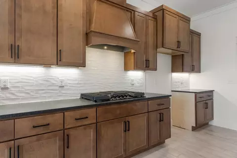 Kitchen - 5580 Clear Spgs, Springdale, AR 72762 photo 5 of 7