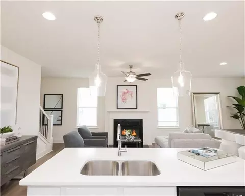Kitchen - 283 Barracks Way, Hoschton, GA 30548 photo 4 of 8