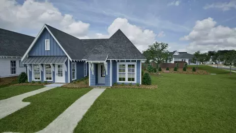 1013 Hunters Way, Opelika, AL 36801