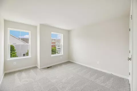 Bedroom - 9718 Gaelic Pl, Waldorf, MD 20601 photo 10 of 22