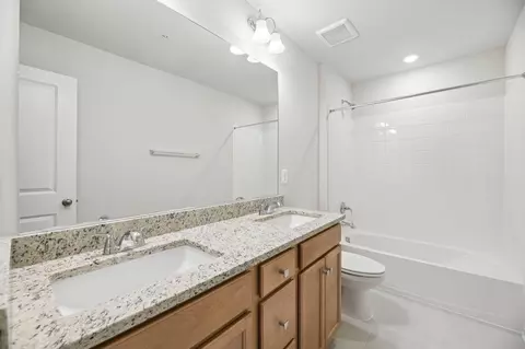 Bath - 9718 Gaelic Pl, Waldorf, MD 20601 photo 4 of 16