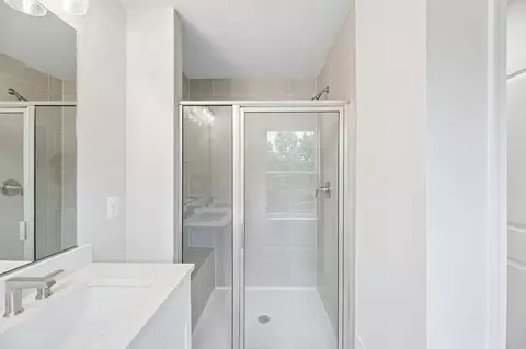 Bath - 9718 Gaelic Pl, Waldorf, MD 20601 photo 8 of 16