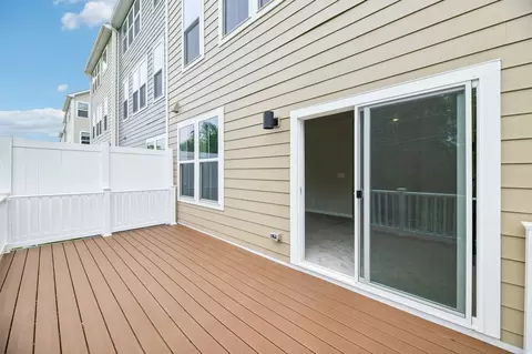Exterior - 9718 Gaelic Pl, Waldorf, MD 20601 photo 2 of 17