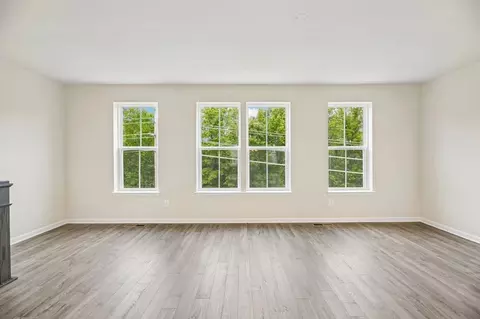 Living - 9718 Gaelic Pl, Waldorf, MD 20601 photo 4 of 12