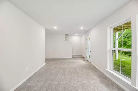 Living - 9718 Gaelic Pl, Waldorf, MD 20601 photo 10 of 12