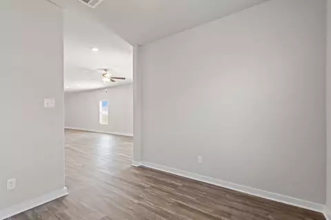 Entry Way - 2123 Starlight St, Angleton, TX 77515 photo 3 of 5