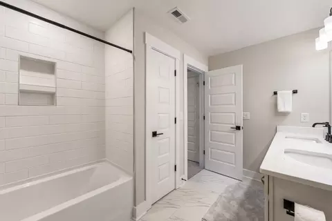 Bath - 100 E South 7th St, Seneca, SC 29678 photo 7 of 7