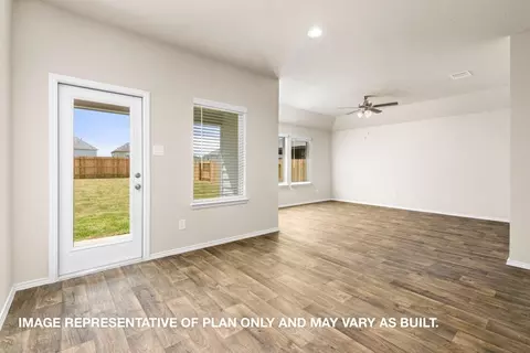 Living - 205 Blanco Ln, Dayton, TX 77535 photo 2 of 4