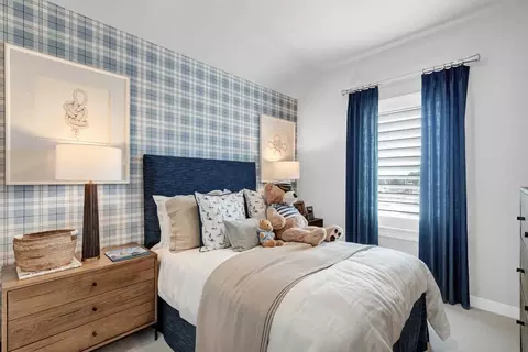 Bedroom - 17923 Pathway Forest Ln, Webster, TX 77598 photo 9 of 11
