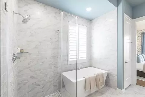 Bath - 17923 Pathway Forest Ln, Webster, TX 77598 photo 4 of 6
