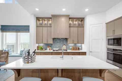 Kitchen - 17923 Pathway Forest Ln, Webster, TX 77598 photo 4 of 9