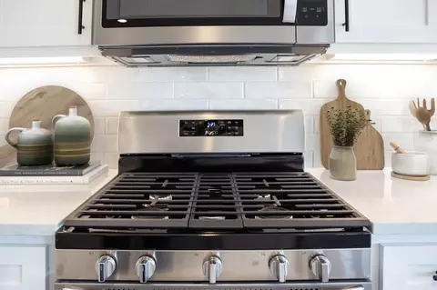 Kitchen - 8400 E Galveston St, Broken Arrow, OK 74014 photo 4 of 11