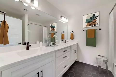 Bath - 8400 E Galveston St, Broken Arrow, OK 74014 photo 4 of 10