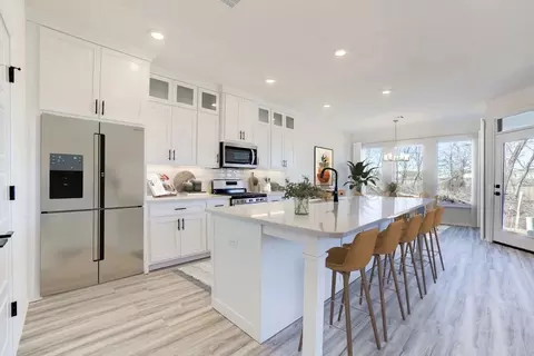Kitchen - 8400 E Galveston St, Broken Arrow, OK 74014 photo 2 of 11