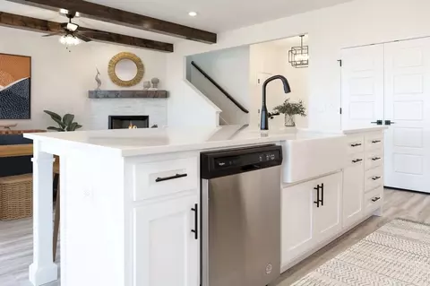 Kitchen - 8400 E Galveston St, Broken Arrow, OK 74014 photo 5 of 11
