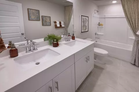 102 Longleaf Ln, Pendleton, SC 29670