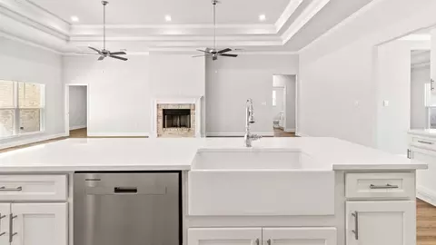 Kitchen - 12 Stonemore, Petal, MS 39465 photo 4 of 4