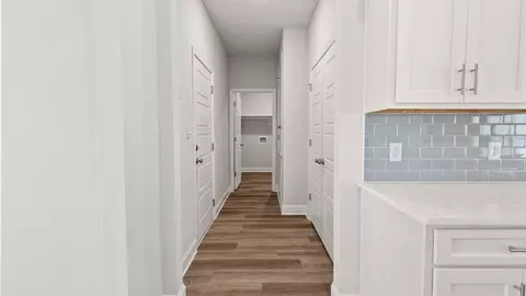 Entry Way - 12 Stonemore, Petal, MS 39465 photo 5 of 8