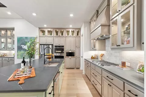 Kitchen - 317 Vale Run, Kyle, TX 78640 photo 3 of 5