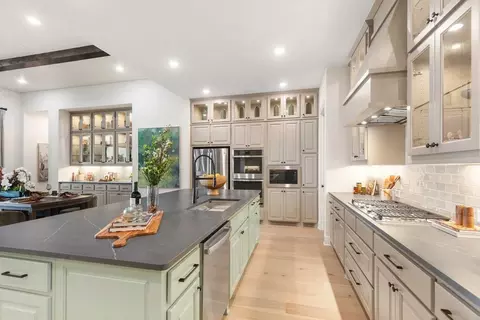 Kitchen - 317 Vale Run, Kyle, TX 78640 photo 4 of 5